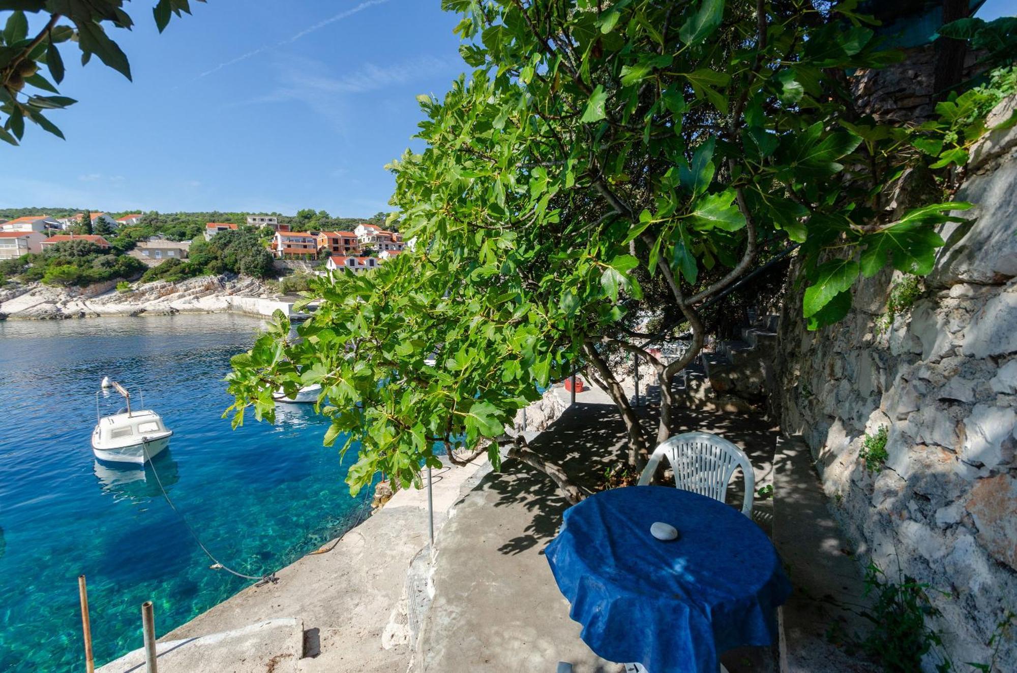 Apartmani Juraj Zavalatica Kamer foto