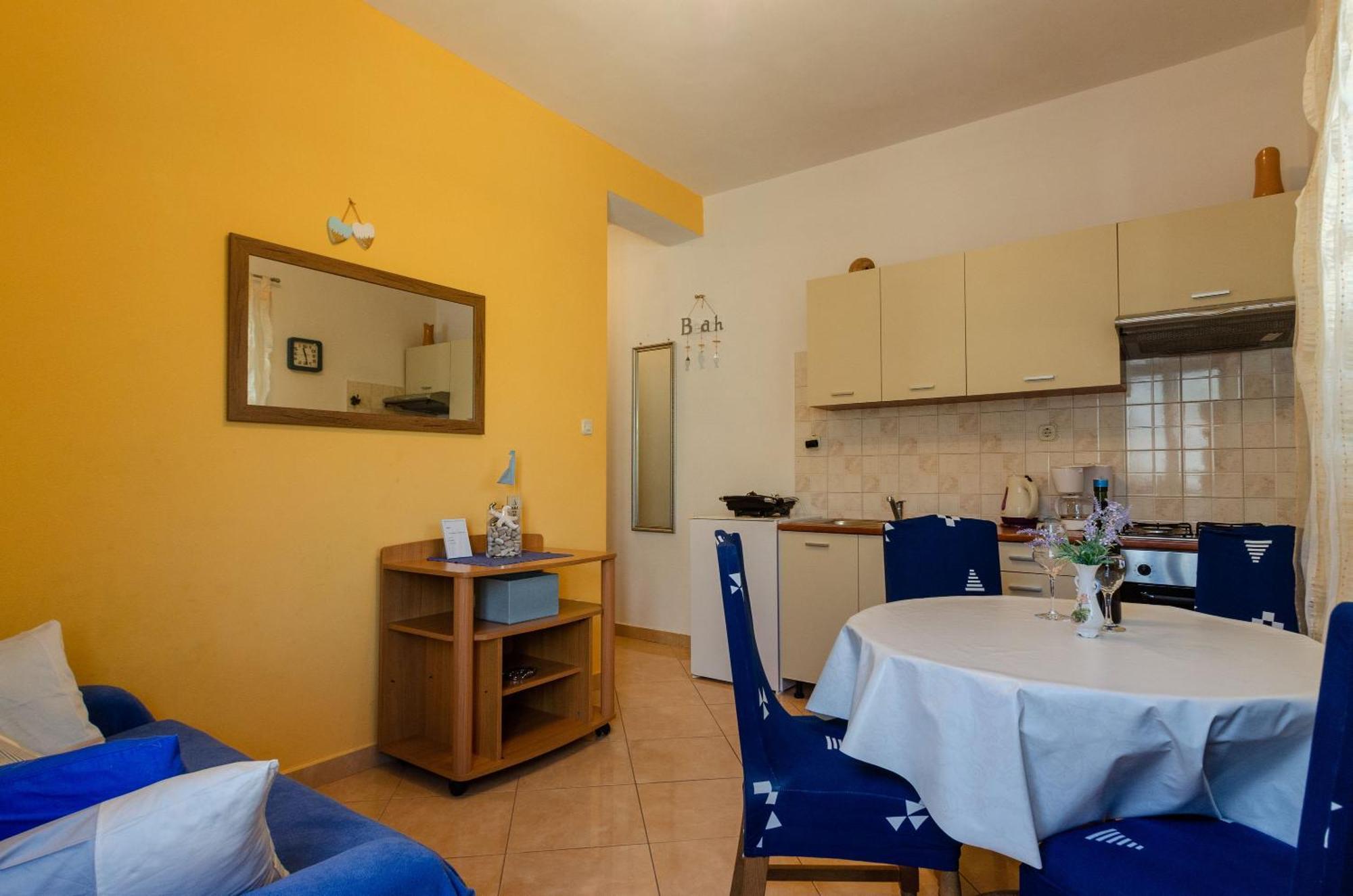 Apartmani Juraj Zavalatica Kamer foto