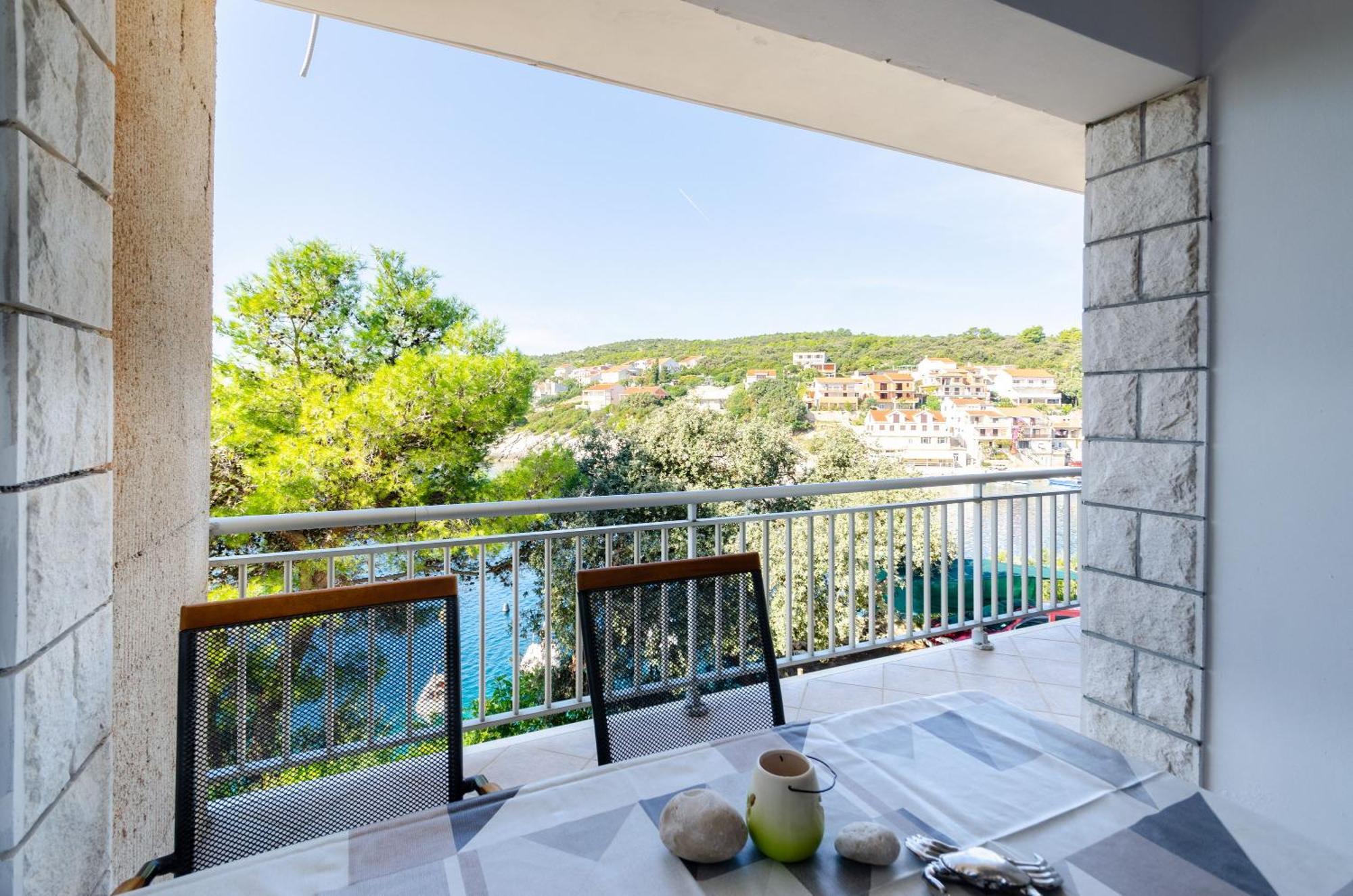 Apartmani Juraj Zavalatica Buitenkant foto
