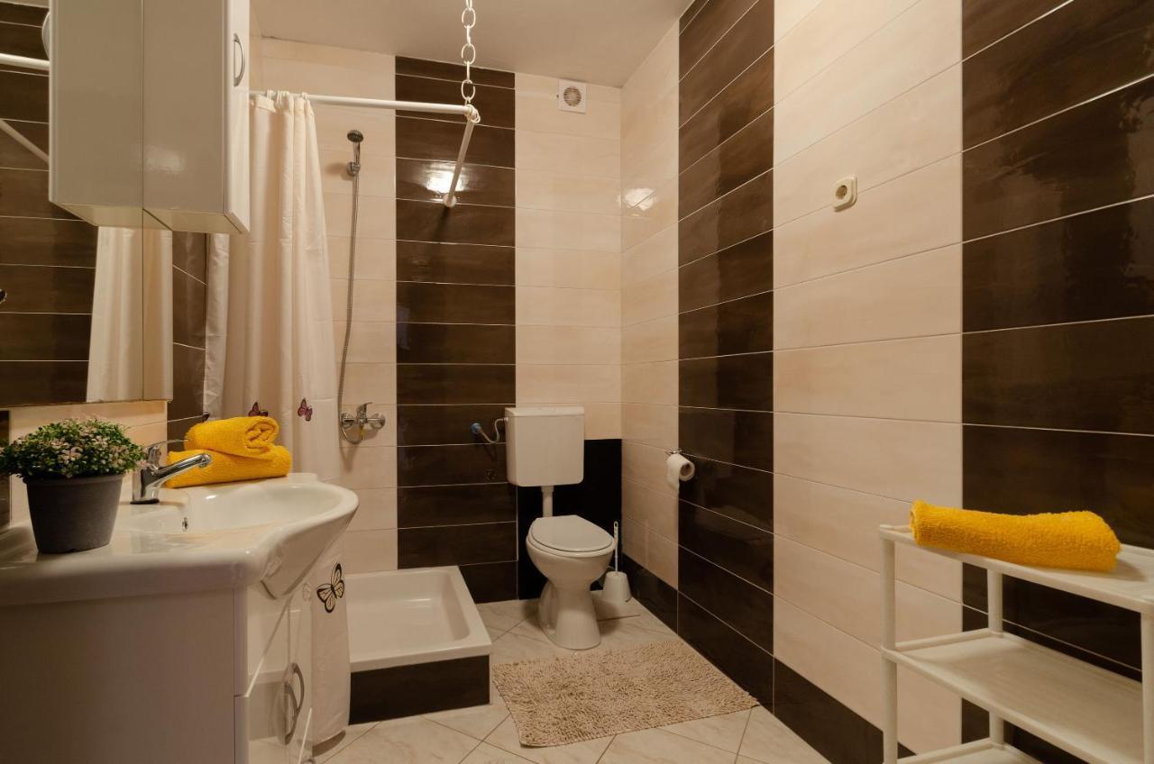 Apartmani Juraj Zavalatica Buitenkant foto